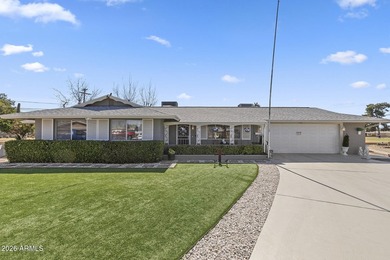 (private lake, pond, creek) Home For Sale in Sun City Arizona