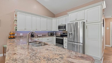 Spacious and well designed 2 level villa offering 4 bedrooms, 3 - photo 14