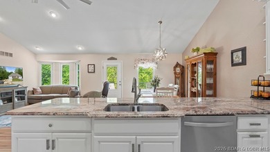 Spacious and well designed 2 level villa offering 4 bedrooms, 3 - photo 19