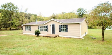 Lake Home Sale Pending in Sunrise Beach, Missouri