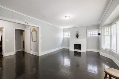Fantastic investment or owner-occupant opportunity in the heart - photo 5