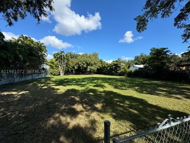 Exceptional vacant lot in the heart of Coconut Grove offering an - photo 6