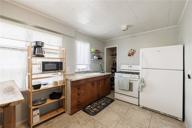 Fantastic investment or owner-occupant opportunity in the heart - photo 10