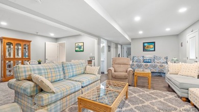 Spacious and well designed 2 level villa offering 4 bedrooms, 3 - photo 37