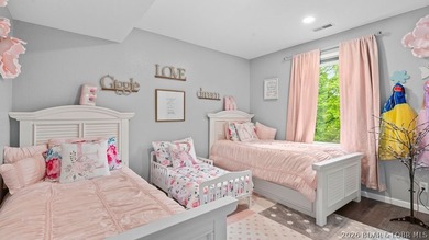 Spacious and well designed 2 level villa offering 4 bedrooms, 3 - photo 44