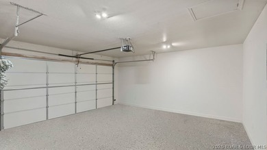 Spacious and well designed 2 level villa offering 4 bedrooms, 3 - photo 49