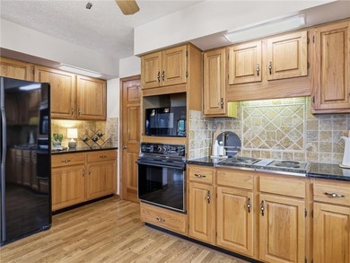 This lakefront property is ALLLLL about the views! Experience - photo 10