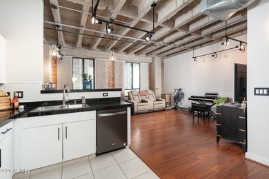 TURN KEY - FURNITURE INCLUDED!! 3 months base HOA included with - photo 28