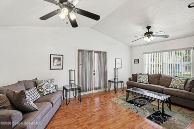 Welcome to this beautifully maintained 4-bdrm, 3-bath home - photo 4