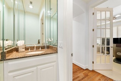 Set within an exclusive gated enclave in Alamo Heights, this - photo 16