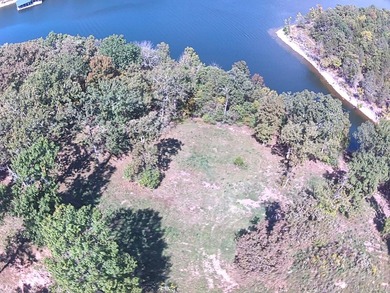 New lakeside community with large waterfront and lake view lots - photo 1
