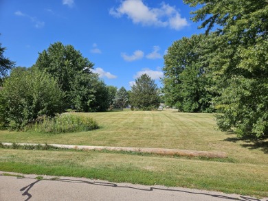 Lake Lot For Sale in Lake Holiday, Illinois
