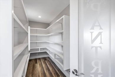 Not every home earns the word turnkey. This one truly means it! - photo 18