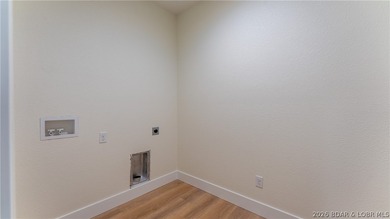 Brand-new, never-lived-in villa located at the 1MM in the - photo 22