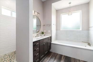 Not every home earns the word turnkey. This one truly means it! - photo 26