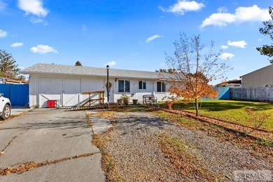 Snake River - Bingham County Home For Sale in Blackfoot Idaho