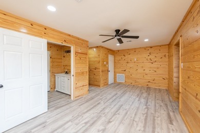 HUGE $75,000 REDUCTION!!! DISCOVER THE ULTIMATE SETUP FOR LIVING - photo 14