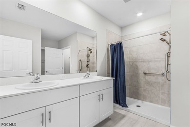 Built in 2025, this upgraded lakefront Cali floor plan offers 4 - photo 15