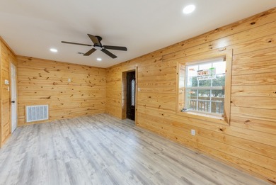 HUGE $75,000 REDUCTION!!! DISCOVER THE ULTIMATE SETUP FOR LIVING - photo 16