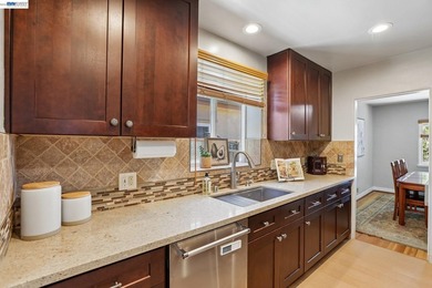 Rarely available park-front opportunity! Ideally situated - photo 17