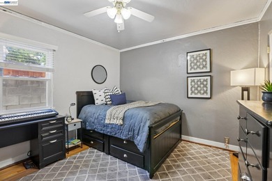 Rarely available park-front opportunity! Ideally situated - photo 18