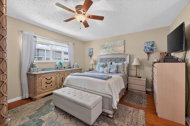 Welcome to this charming 2-bedroom, 2-bathroom condominium in - photo 18