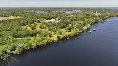 (private lake, pond, creek) Commercial For Sale in Crescent City Florida