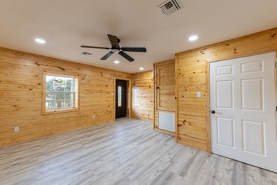 HUGE $75,000 REDUCTION!!! DISCOVER THE ULTIMATE SETUP FOR LIVING - photo 21