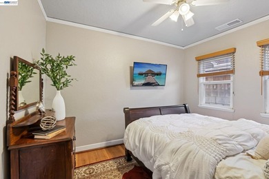 Rarely available park-front opportunity! Ideally situated - photo 24