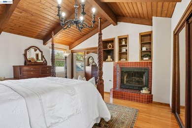 Rarely available park-front opportunity! Ideally situated - photo 29