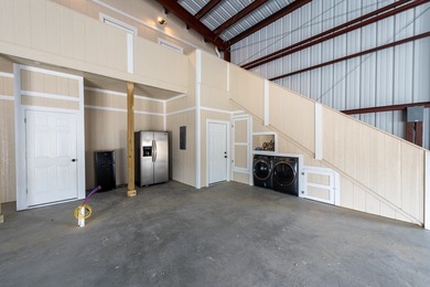 HUGE $75,000 REDUCTION!!! DISCOVER THE ULTIMATE SETUP FOR LIVING - photo 29