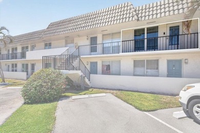Welcome to this charming 2-bedroom, 2-bathroom condominium in - photo 30