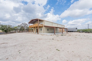 HUGE $75,000 REDUCTION!!! DISCOVER THE ULTIMATE SETUP FOR LIVING - photo 32