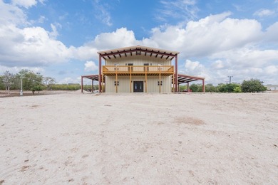 HUGE $75,000 REDUCTION!!! DISCOVER THE ULTIMATE SETUP FOR LIVING - photo 33