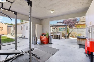 Rarely available park-front opportunity! Ideally situated - photo 42