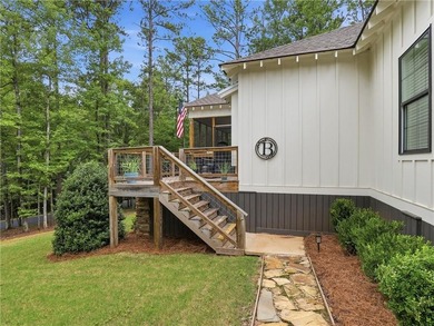 Welcome to your private retreat inside the gated community of - photo 2