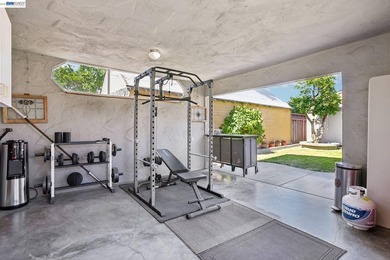 Rarely available park-front opportunity! Ideally situated - photo 48