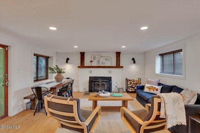 Welcome to year-round lake living on Great Sacandaga in this - photo 11