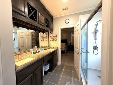 Don't miss this meticulously maintained, traditional two-story - photo 19