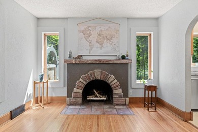 Situated on over an acre of land with views of the Mississippi - photo 10
