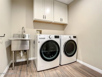 Rare opportunity to acquire a fully operational - photo 40