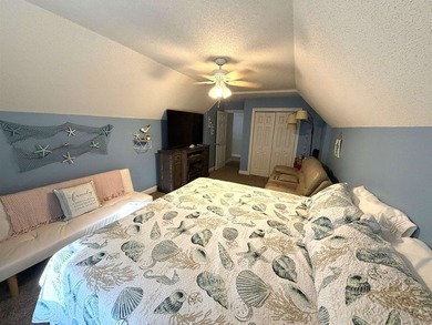 Don't miss this meticulously maintained, traditional two-story - photo 43