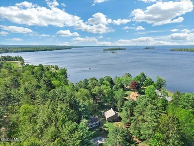 Welcome to year-round lake living on Great Sacandaga in this - photo 45