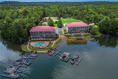 Welcome to lakefront living at Crepe Myrtle Commons on Lake - photo 1