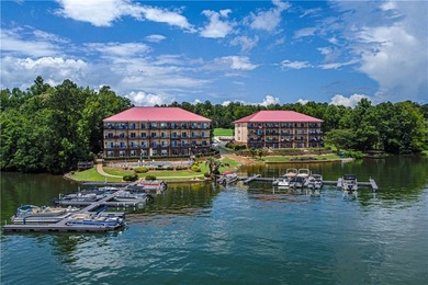 Welcome to lakefront living at Crepe Myrtle Commons on Lake - photo 4