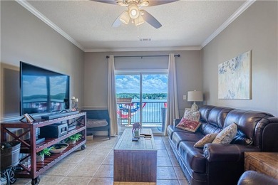 Welcome to lakefront living at Crepe Myrtle Commons on Lake - photo 7