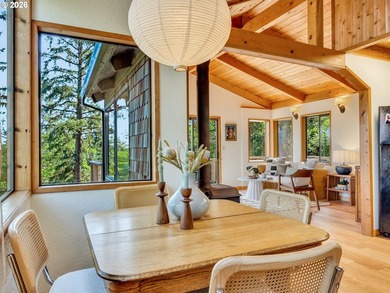 Escape to this treehouse-like retreat tucked safely high on a - photo 13