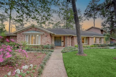 Tucked beneath towering mature trees, this sprawling ranch home - photo 4