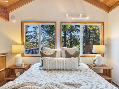 Escape to this treehouse-like retreat tucked safely high on a - photo 16