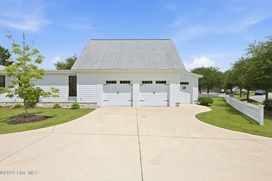 Luxury living meets exceptional craftsmanship in this - photo 7